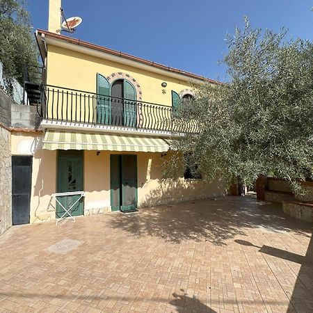 טאורמינה Villa Chris מראה חיצוני תמונה